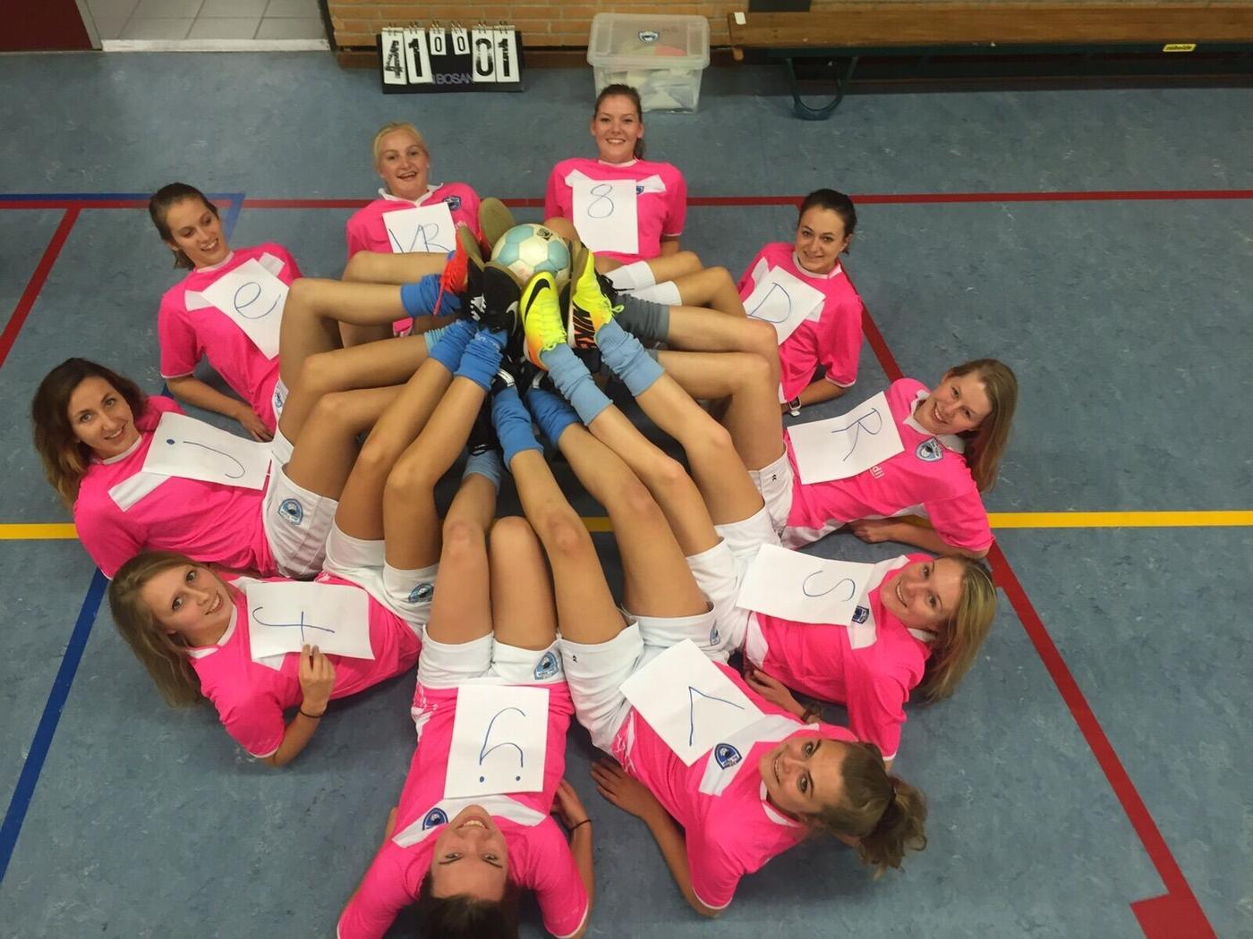 Teamfoto_Dames_8.jpg